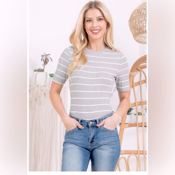 Polagram Gray and White Striped Half Sleeve Bodysuit. Size Medium. - Picture 2 of 14